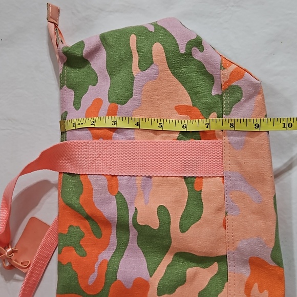 NEW Neiman Marcus Pink Green Camo Duffle Weekender Bag - Picture 8 of 8